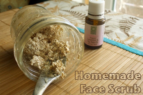 Homemade Oatmeal Face Scrub