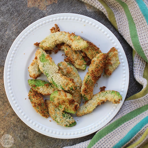 How to make avocado fries in the air fryer. These crispy, rich avocado fries use no added oil at all. They're kind of like magic!