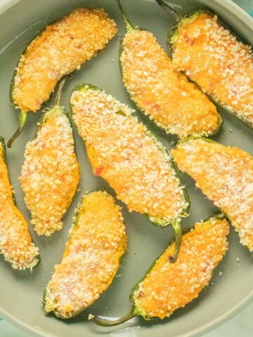 serving plate of baked jalapeño poppers
