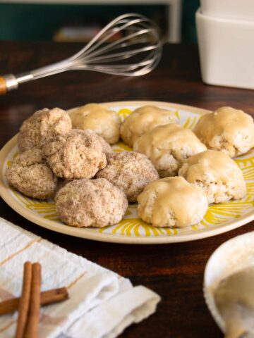 both kinds of air fryer donut holes on a plate