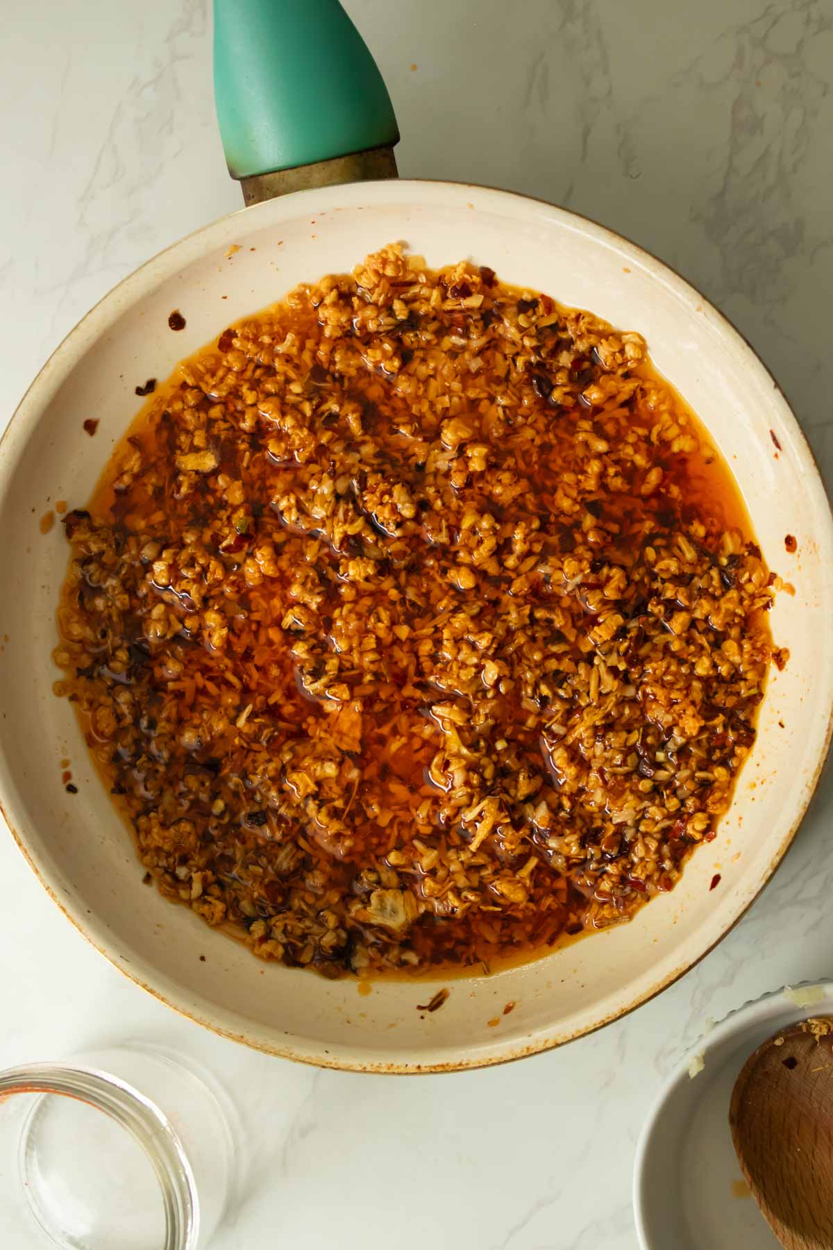 chili onion crunch in the pan after cooking but before cooling