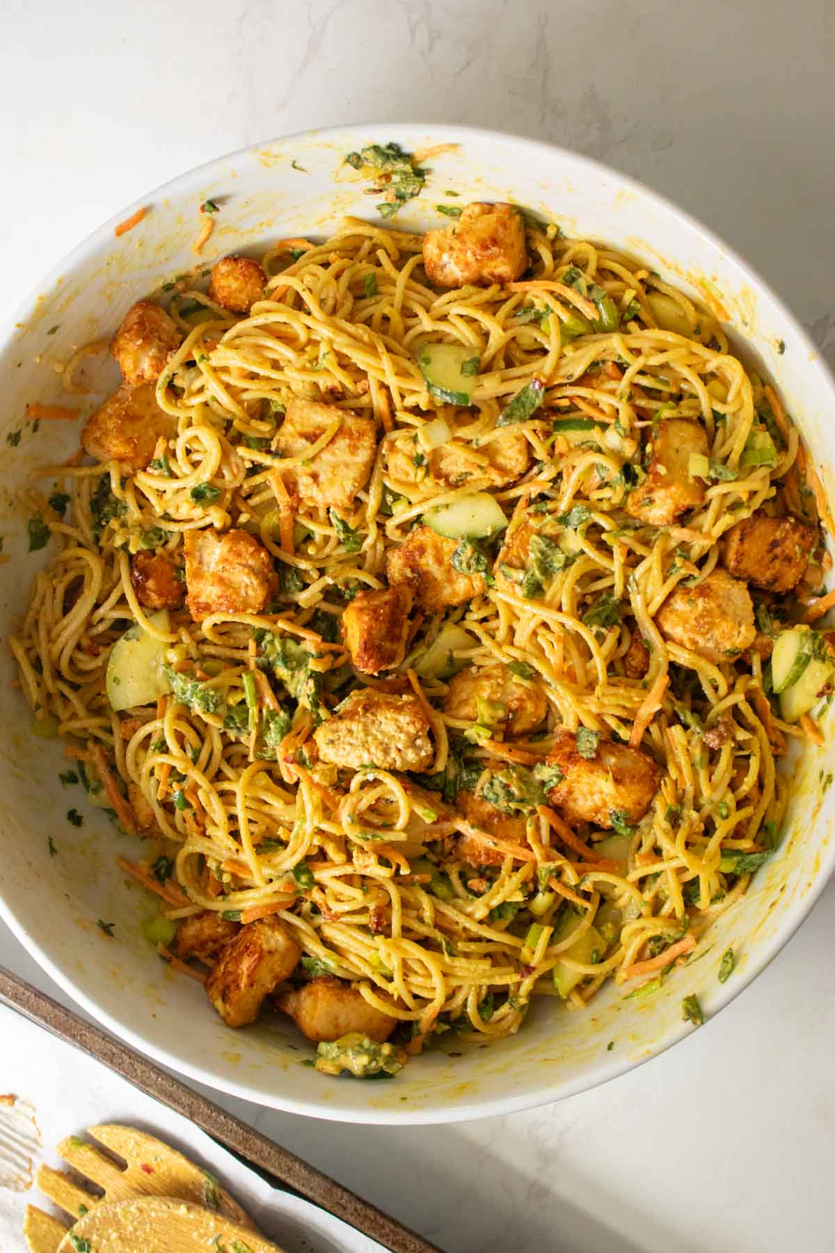 curry noodle salad bowl in the serving bowl